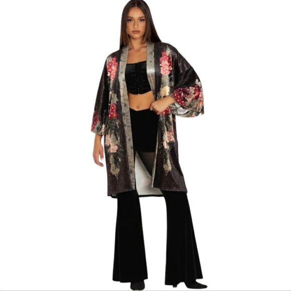 SPIRIT OF A DRAGON VELVET ROBE - Picture 2 of 7